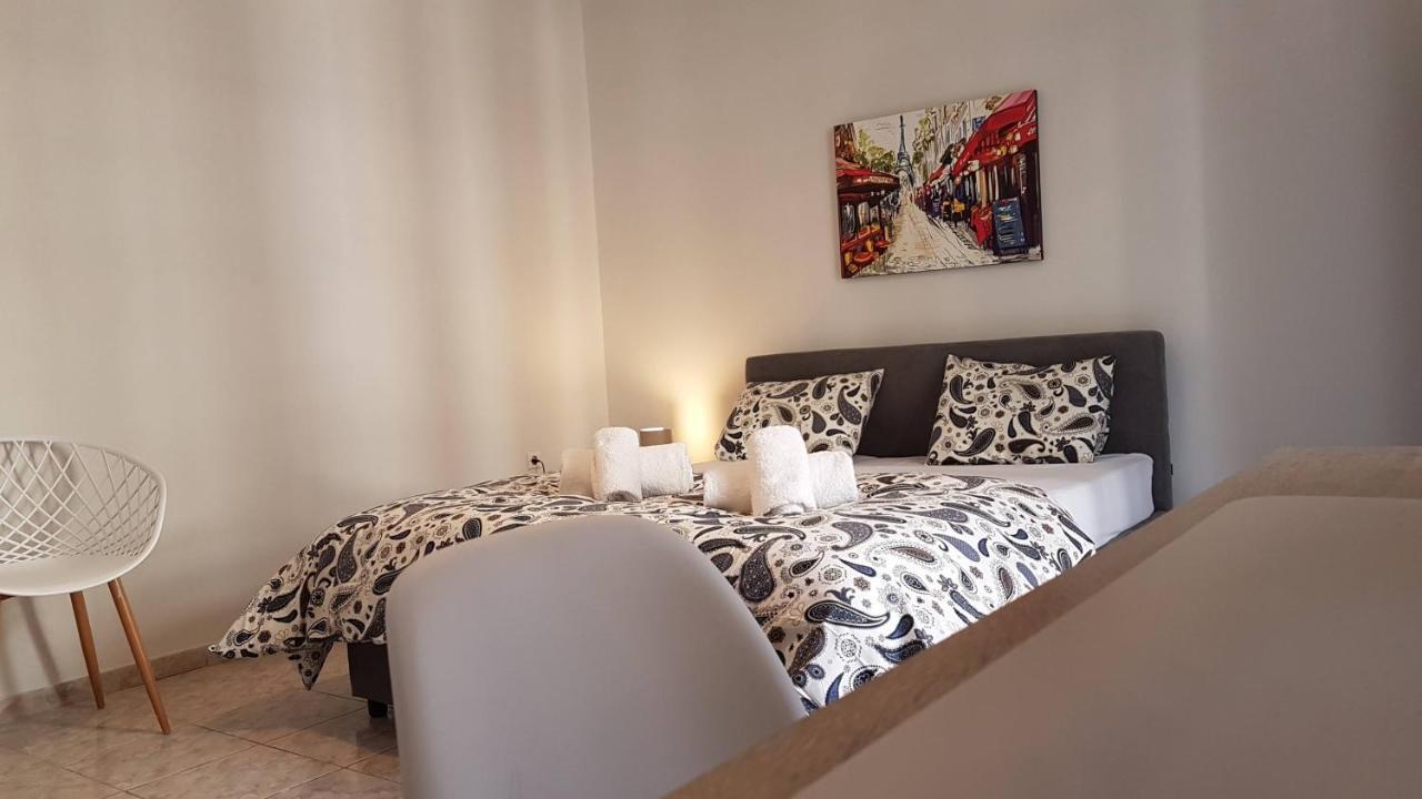 Palette Apartment Champagne - Athens Center, 6 Bd, 3 Bath מראה חיצוני תמונה