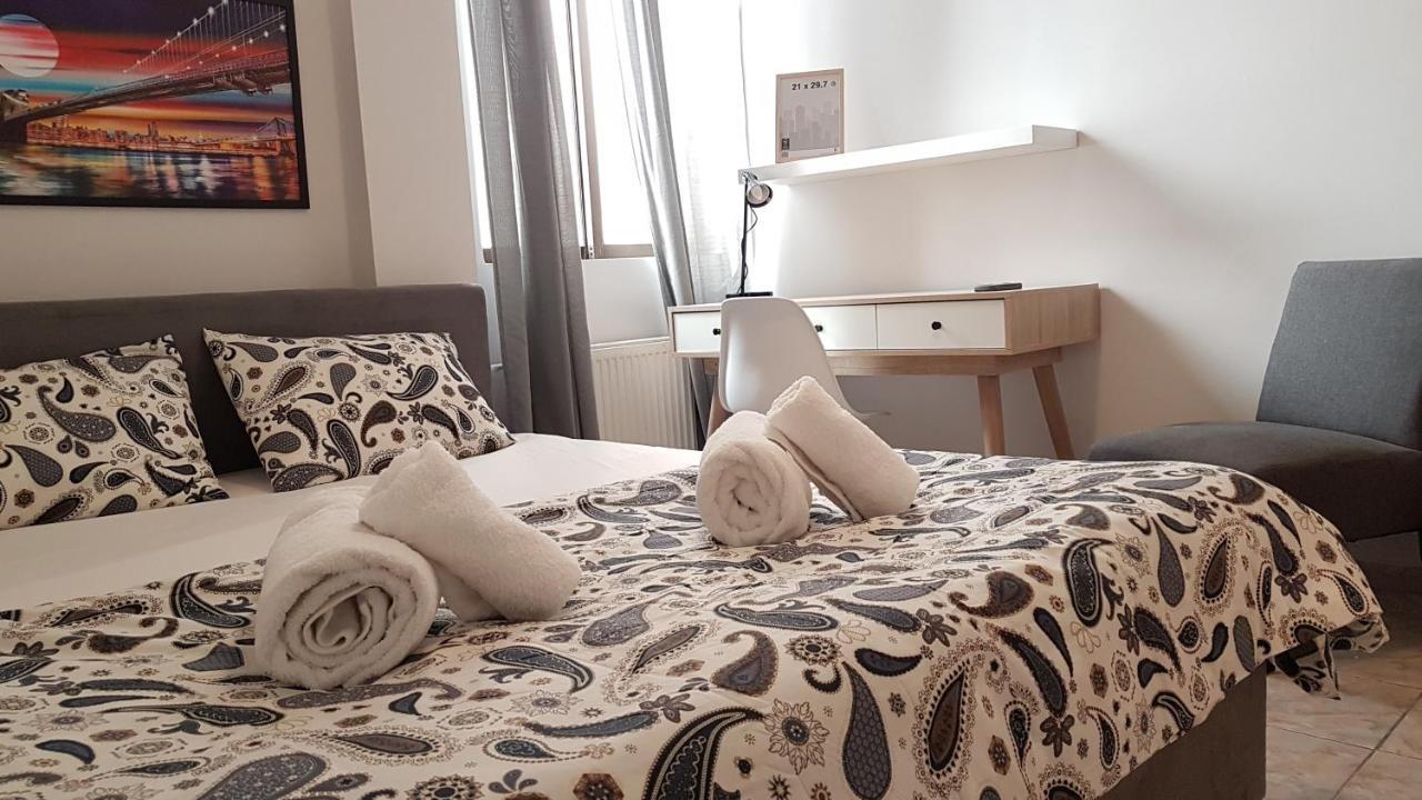 Palette Apartment Champagne - Athens Center, 6 Bd, 3 Bath מראה חיצוני תמונה